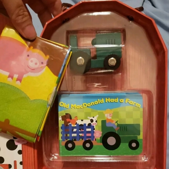 Wooden Tractor Chunky Board Book Play Mat Old MacDonald Had A Farm - Picture 3 of 4